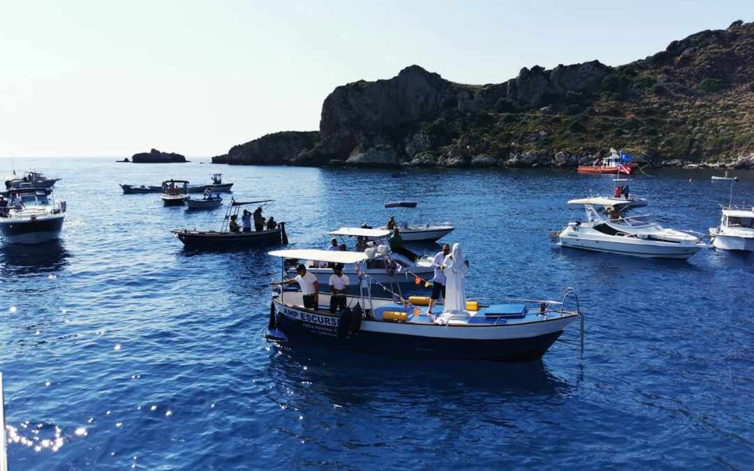 Le Aree Marine Protette di Sicilia e Campania celebrano San Francesco, a Milazzo un corteo di barche in mare con la reliquia del Mantello del Santo: il programma degli ultimi due giorni di Festeggiamenti