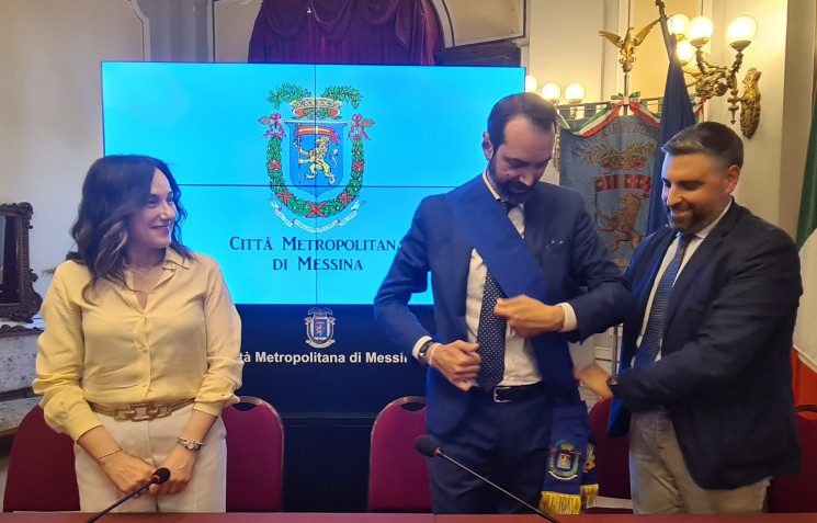 Messina. Basile torna a Palazzo dei Leoni e firma decreto per le elezioni del Consiglio Metropolitano