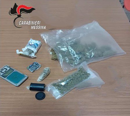 Pusher sorpreso con oltre 200 grammi di droga: 48enne arrestato
