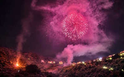 Gualtieri Sicaminò, incendio durante festa a Soccorso: fiamme divampano dopo i fuochi d’artificio