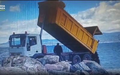 Rifiuti smaltiti illegalmente nella zona tirrenica del Messinese: sequestrate tre imprese, 23 indagati