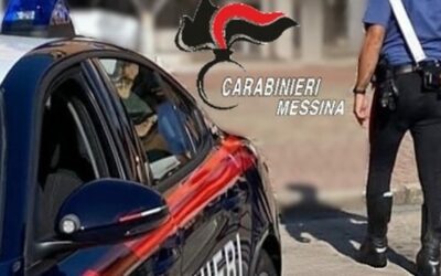 Spacca la vetrina di un negozio per rubare bici elettrica: 25enne arrestato