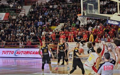 Basket. Barcellona supera l’ostica Termoli 83-74: vittoria di squadra e super Gigliotti