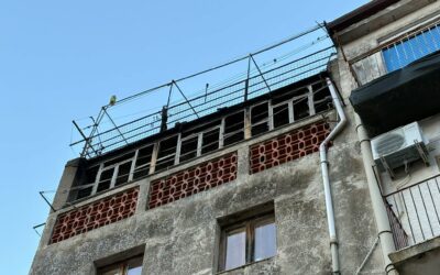 Tragedia a Caronia: incendio in centro storico, muore un anziano di 89 anni