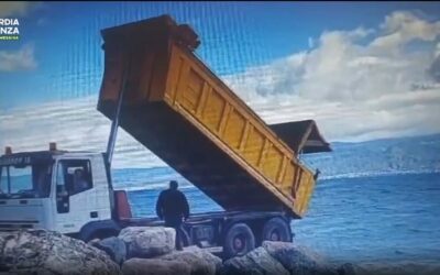 Blitz sul traffico di rifiuti sulla costa tirrenica: sequestrate otto discariche abusive